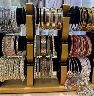 Risha Boutique: Trending sarees, shalwar, lehenga, and fashion jewellery. Call for more details. photo 3