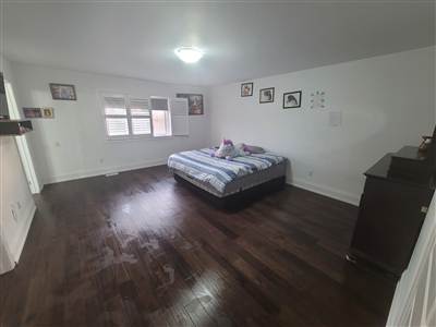 Private room for rent with attached washroom photo 1